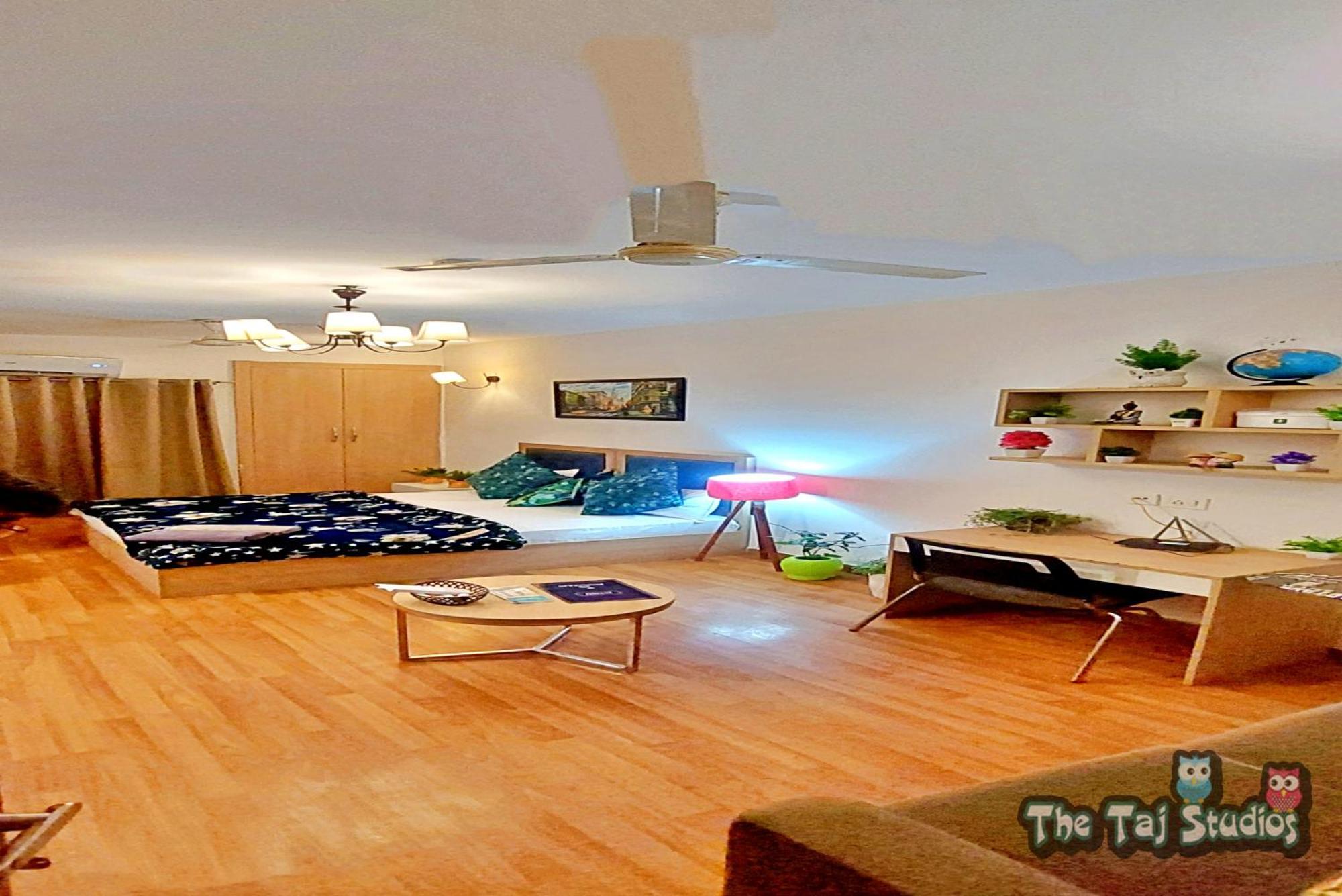 Top Luxury & Couple Friendly Stay Gp By Taj Suites & Studios #New Year Party & Stay Noida Dış mekan fotoğraf